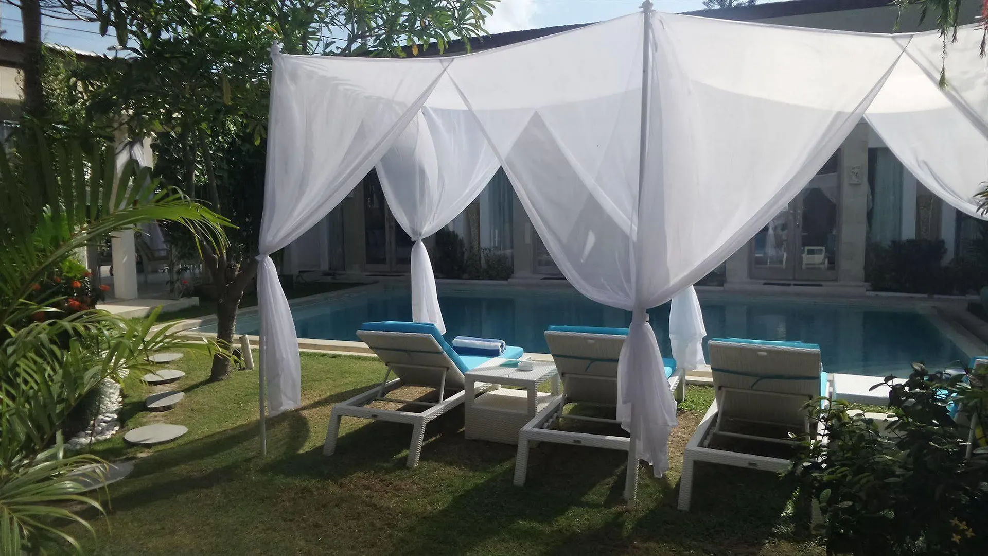 Bali V Hotel & Villa Seminyak  Seminyak (Bali)